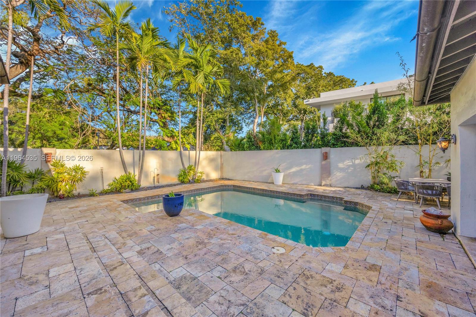 1648 Nocatee Dr Miami, FL 33133