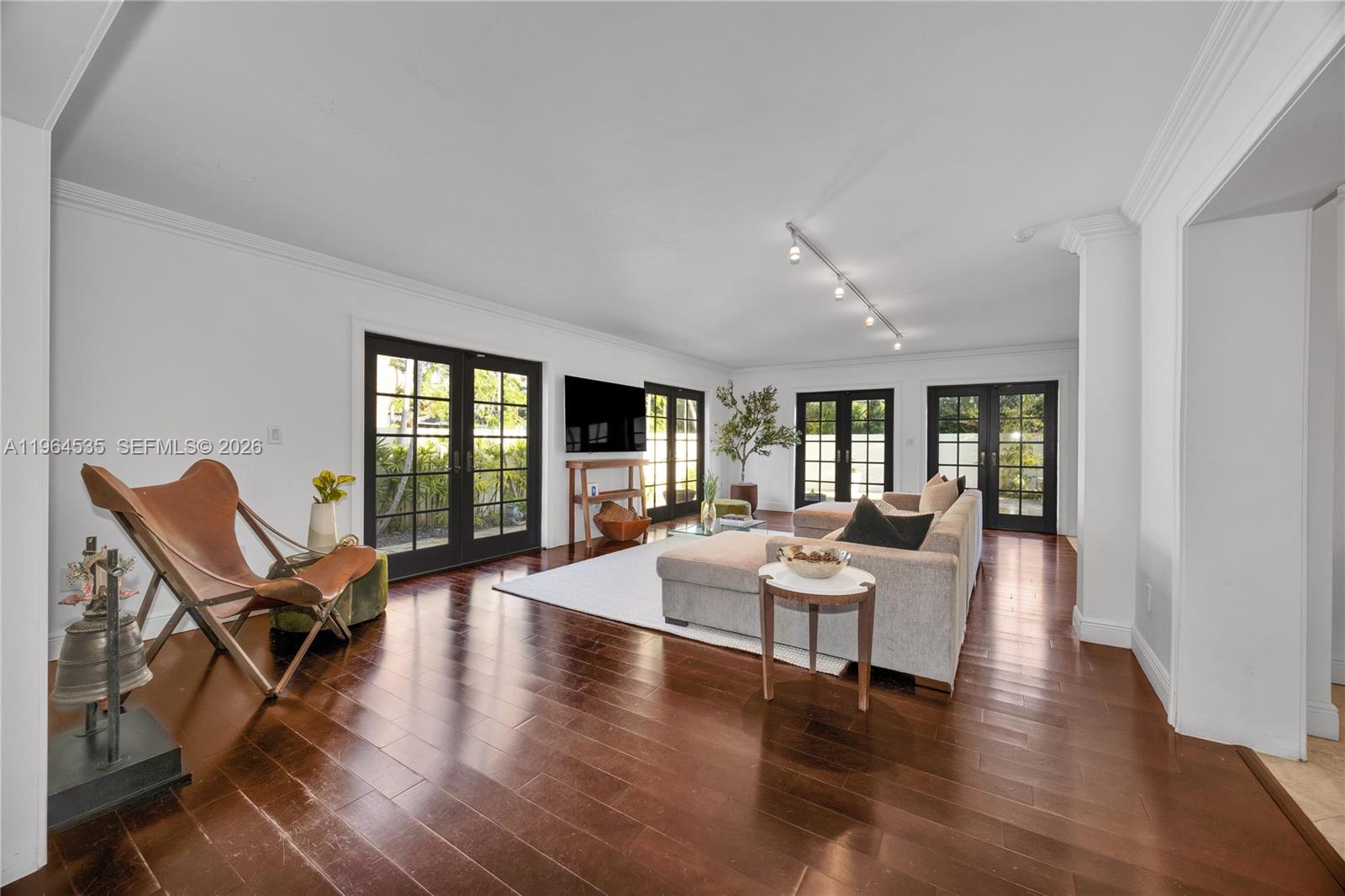 1648 Nocatee Dr Miami, FL 33133