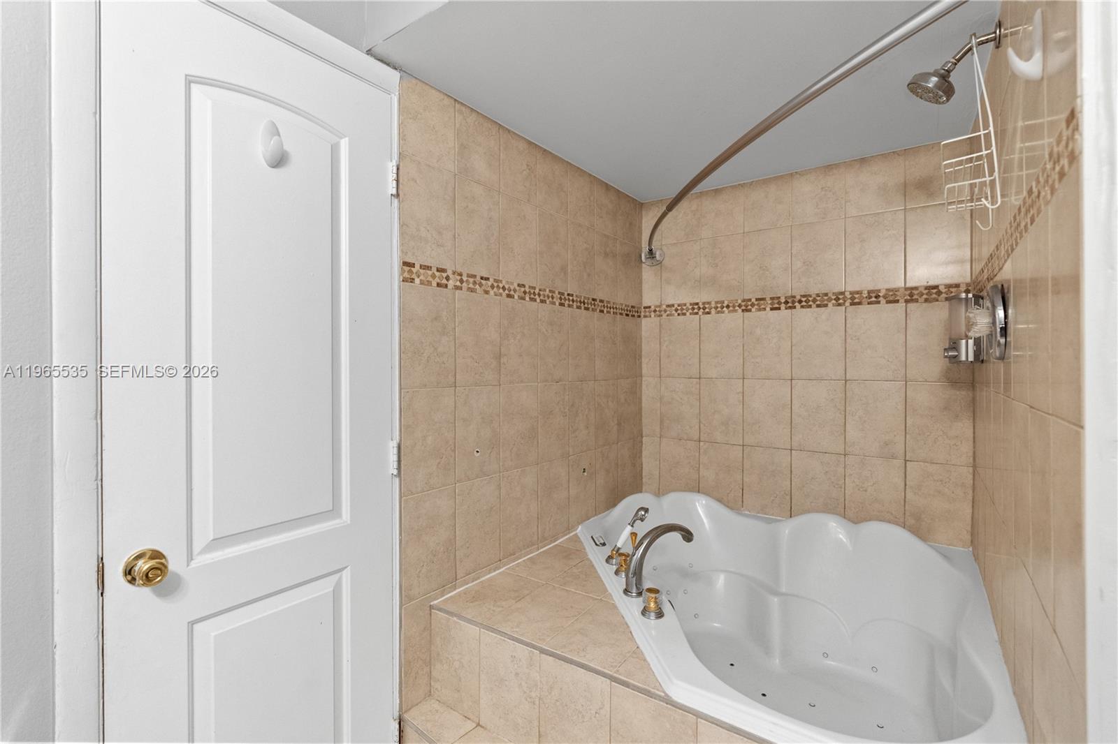 1523 NW 113th Way Pembroke Pines, FL 33026