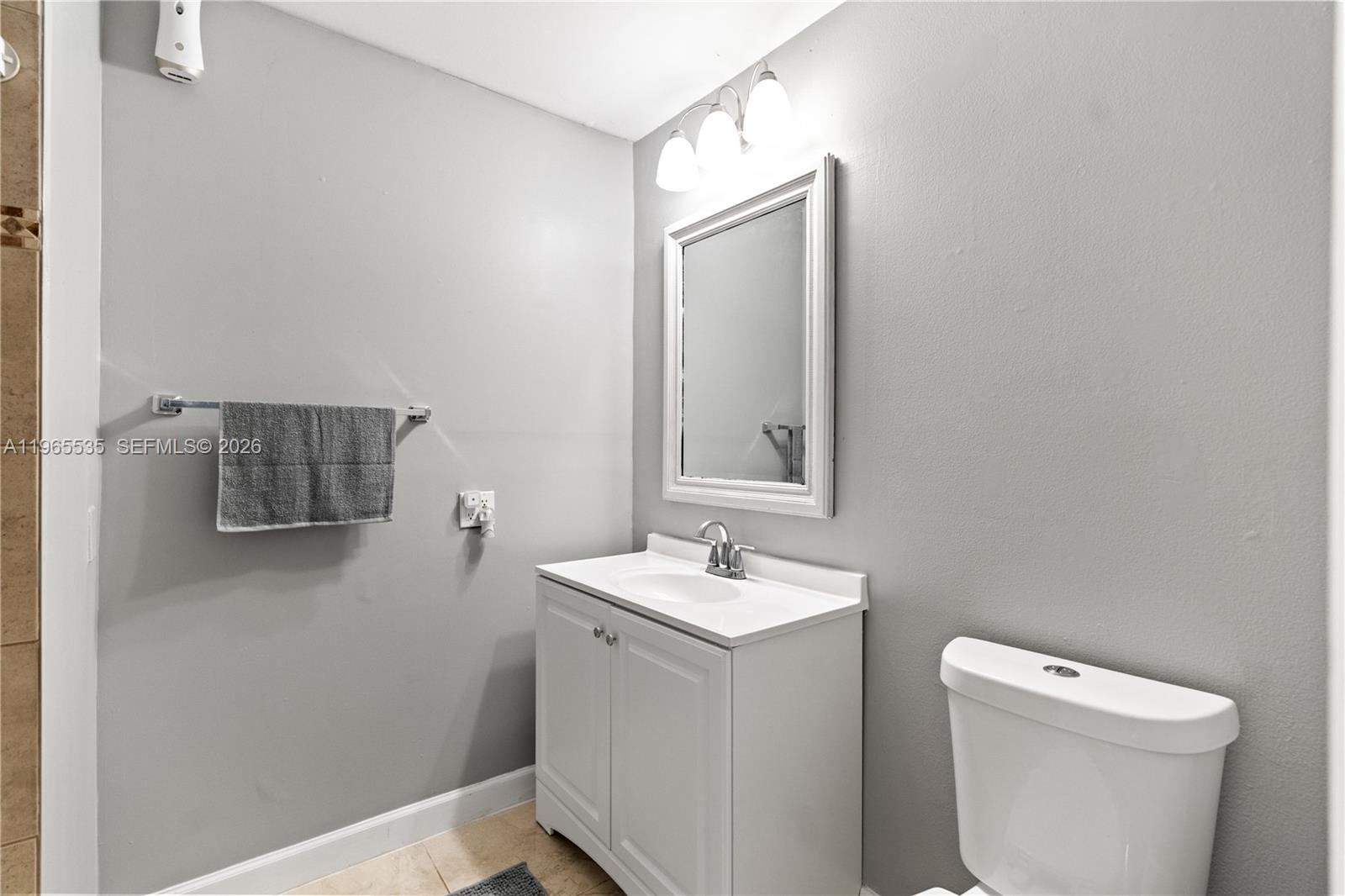 1523 NW 113th Way Pembroke Pines, FL 33026