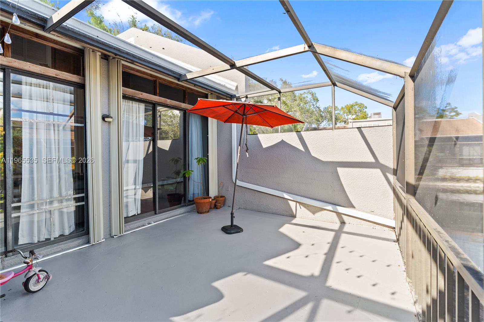 1523 NW 113th Way Pembroke Pines, FL 33026