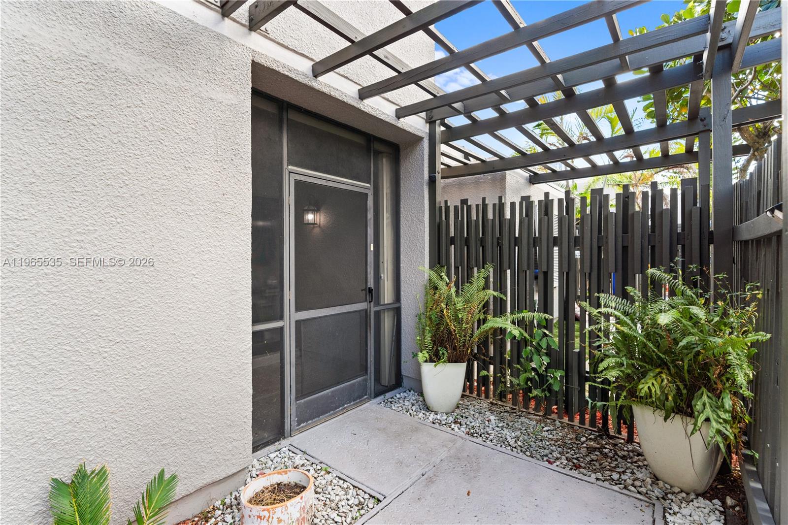 1523 NW 113th Way Pembroke Pines, FL 33026