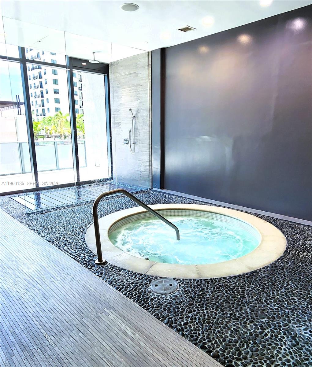 image Brickell Heights East43