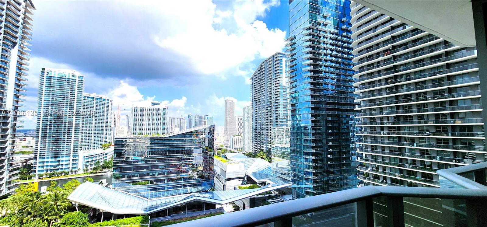 image Brickell Heights East54