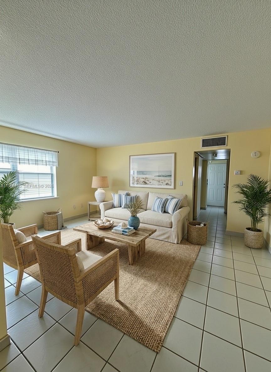 326 Ocean Dr #4 Miami Beach, FL 33139