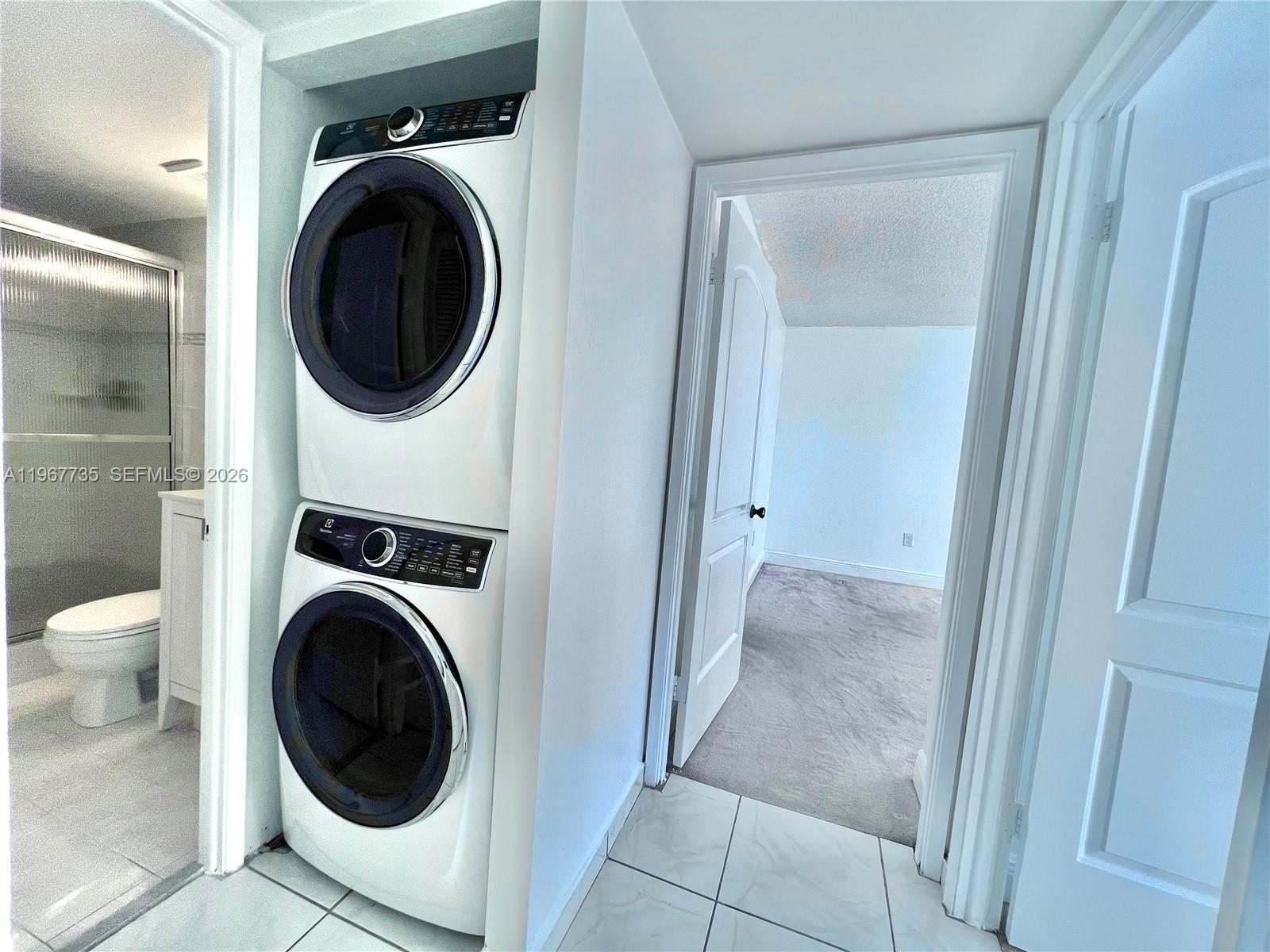 image Charter Club13