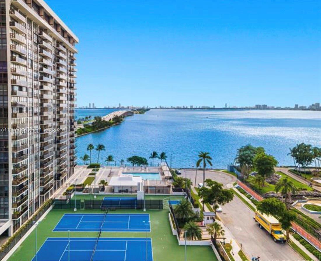 image Charter Club14