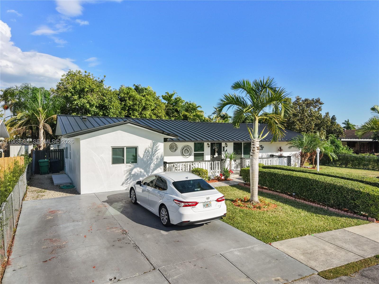 16323 SW 103rd Pl Miami, FL 33157