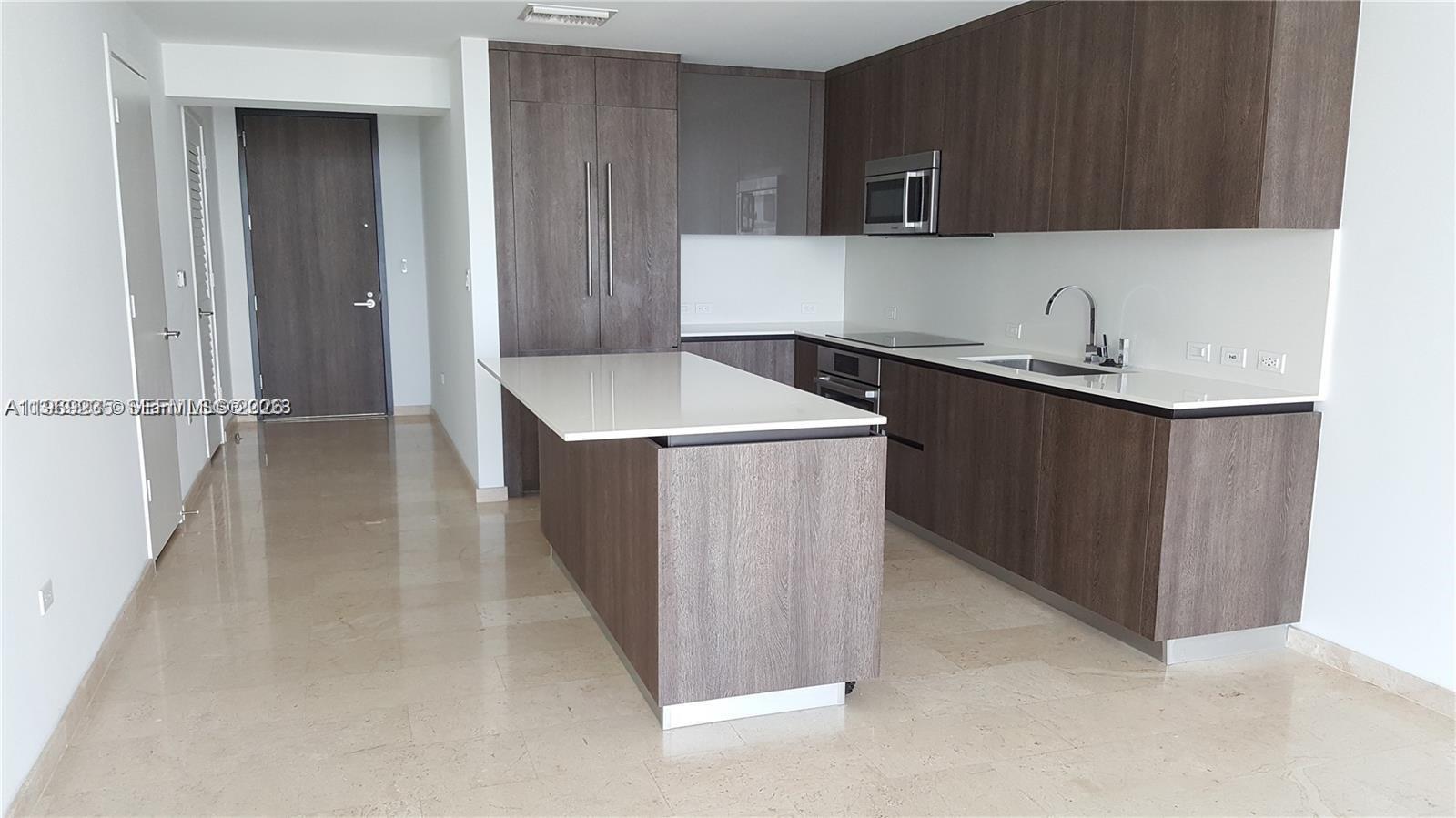 image Reach Brickell City Centre3