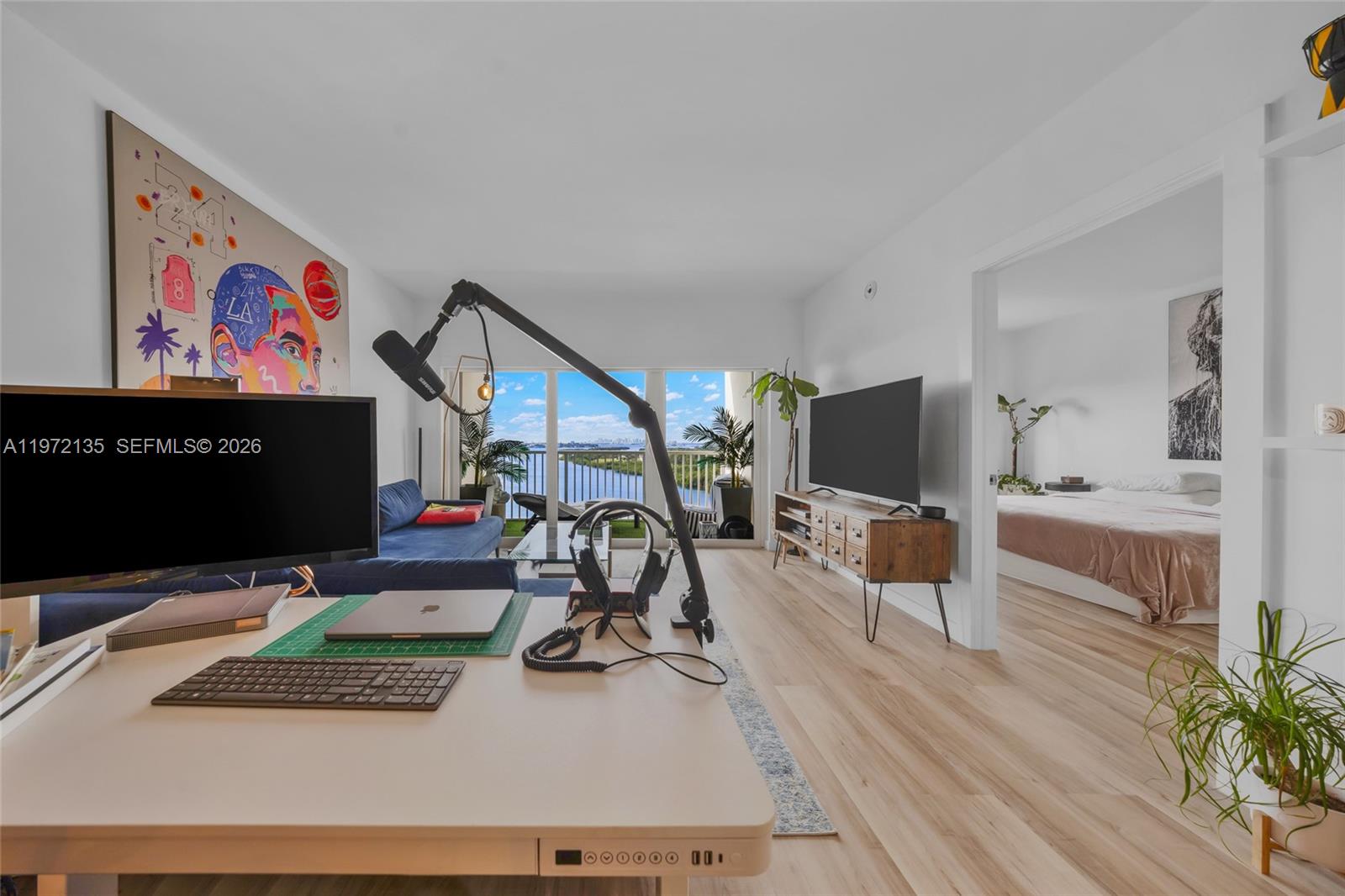 image Arlen House Condo16