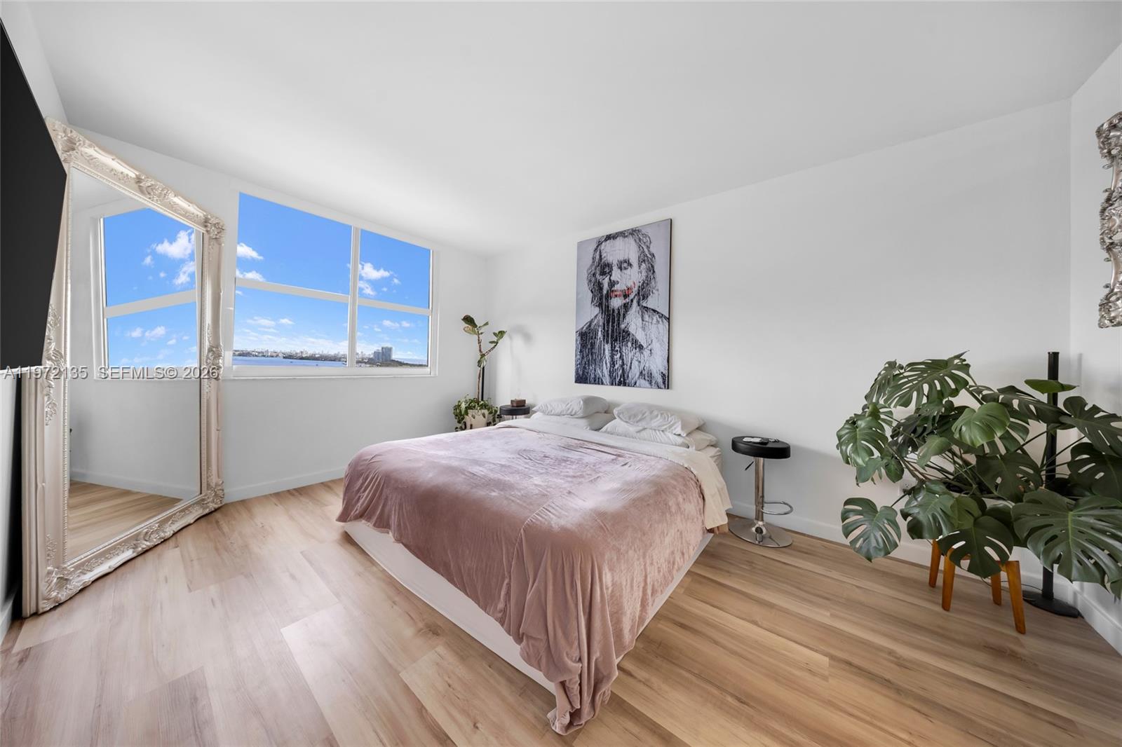 image Arlen House Condo23