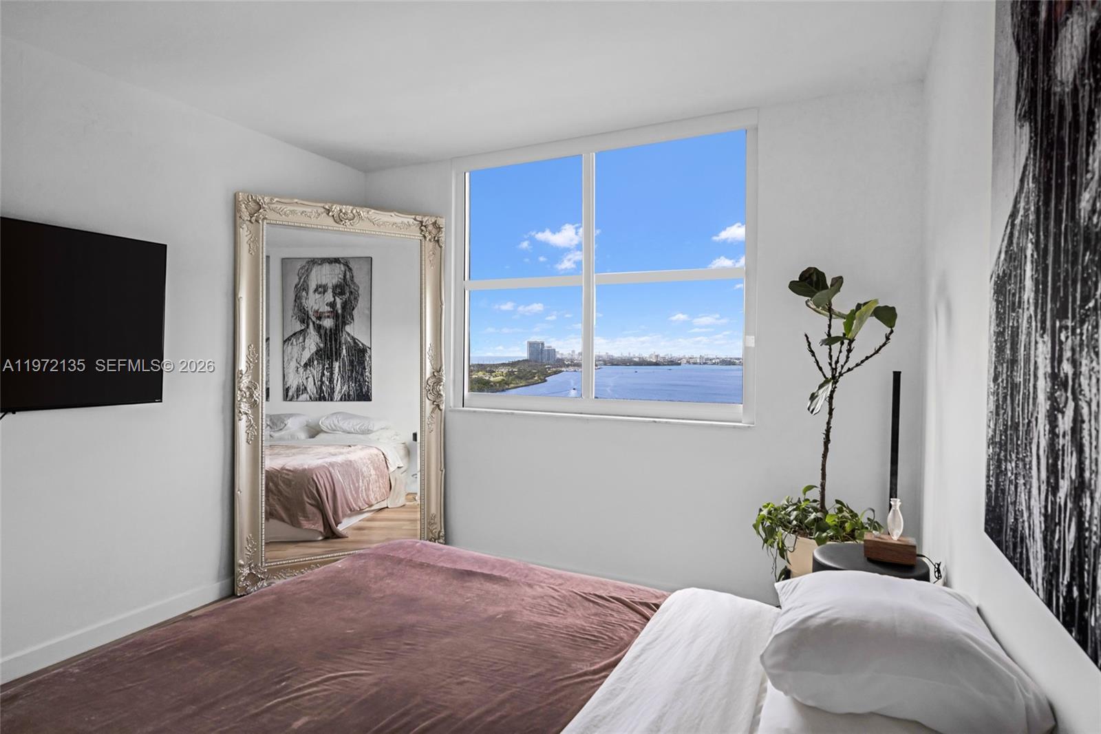 image Arlen House Condo32