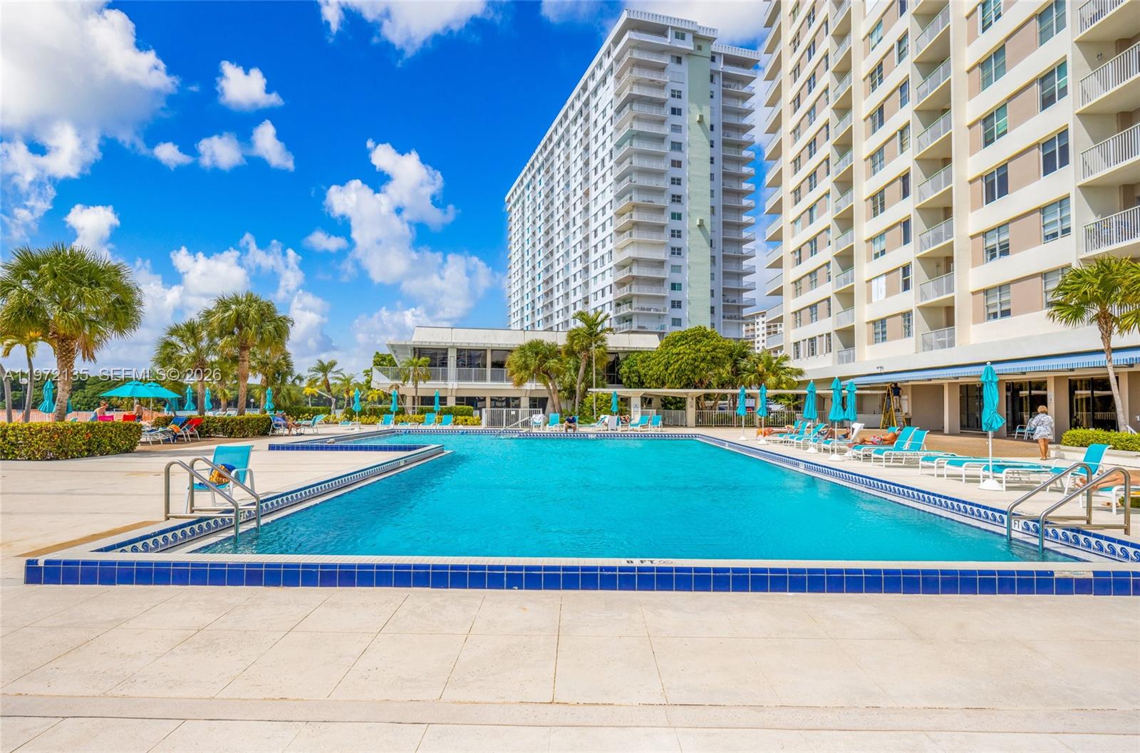 image Arlen House Condo41