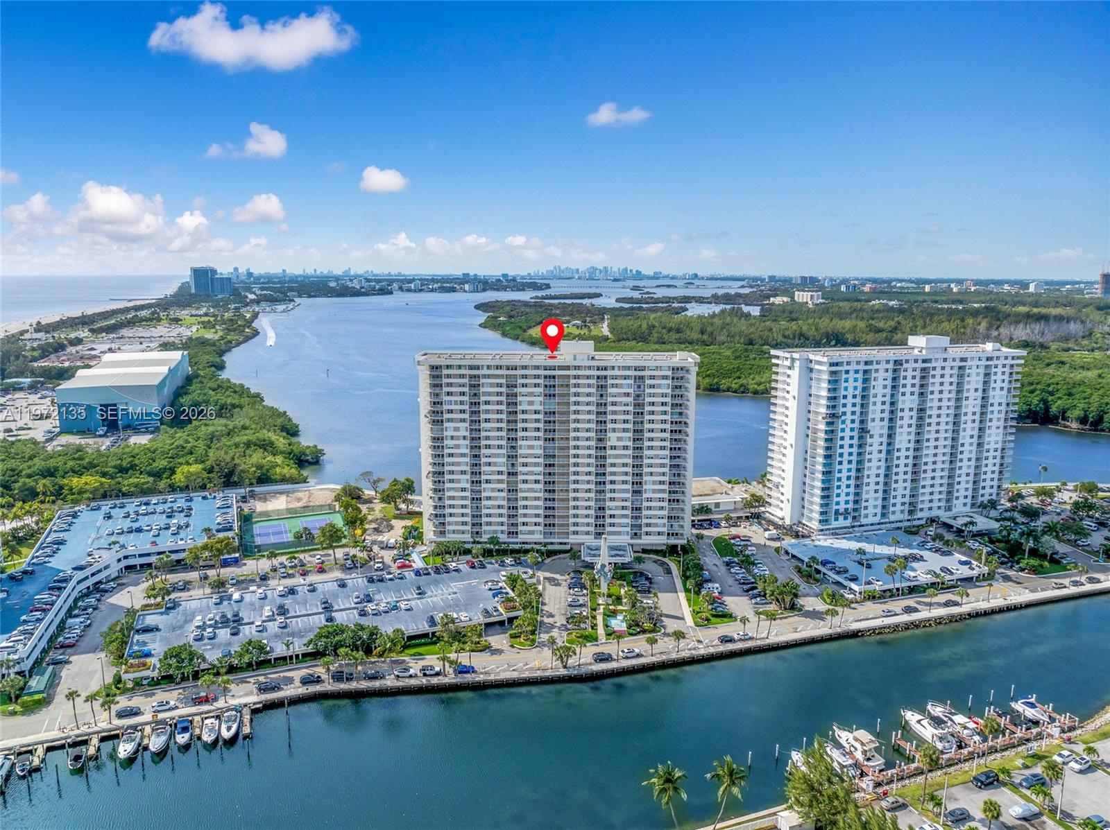 image Arlen House Condo42