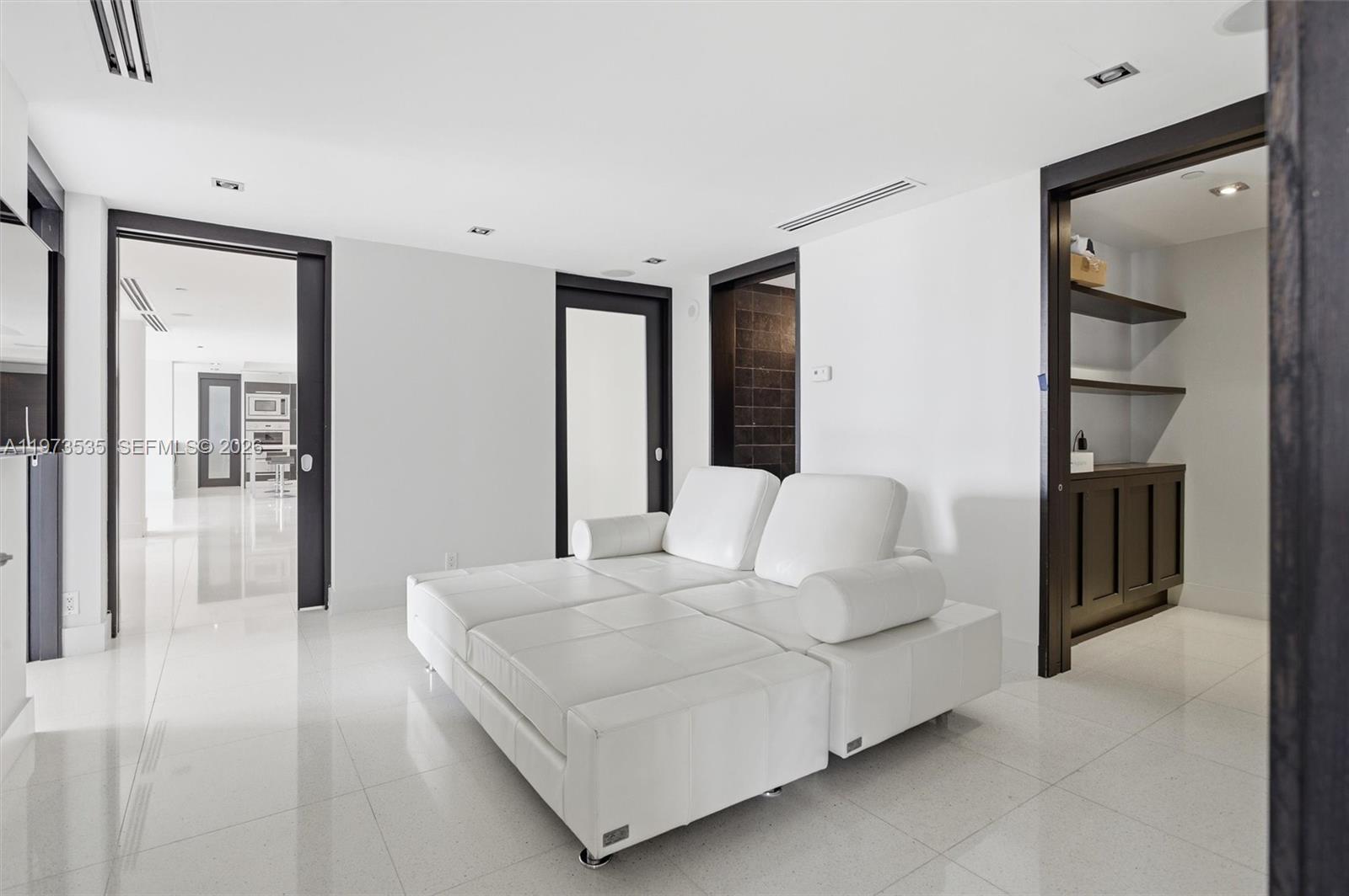 1330 Ocean Dr #3CA Miami Beach, FL 33139