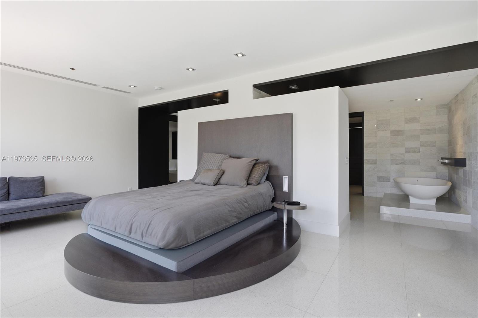 1330 Ocean Dr #3CA Miami Beach, FL 33139