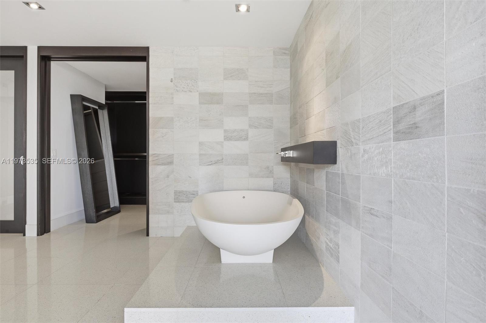 1330 Ocean Dr #3CA Miami Beach, FL 33139