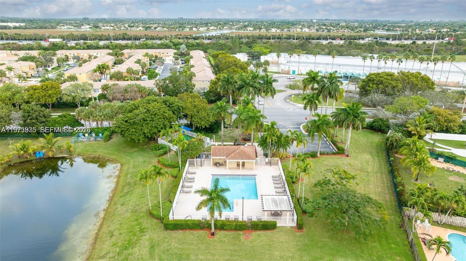 15522 NW 12th Ct Pembroke Pines, FL 33028