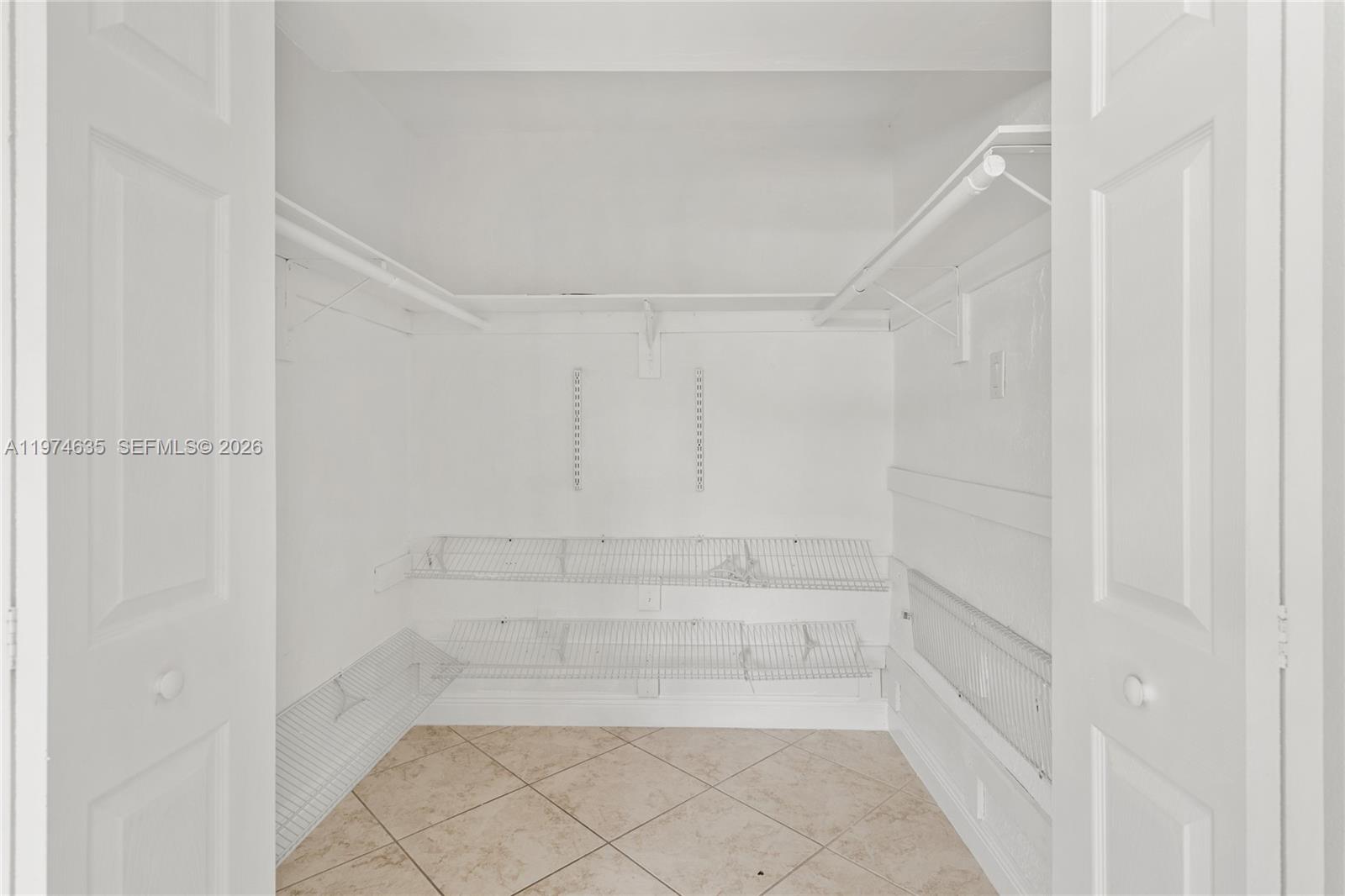 1381 W 63rd St Hialeah, FL 33012