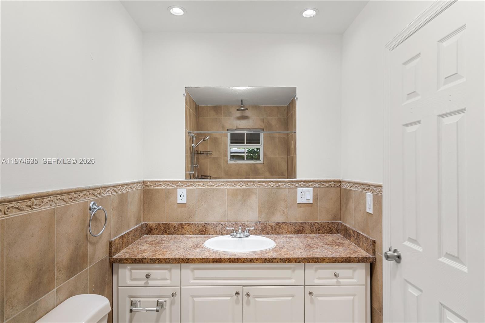 1381 W 63rd St Hialeah, FL 33012