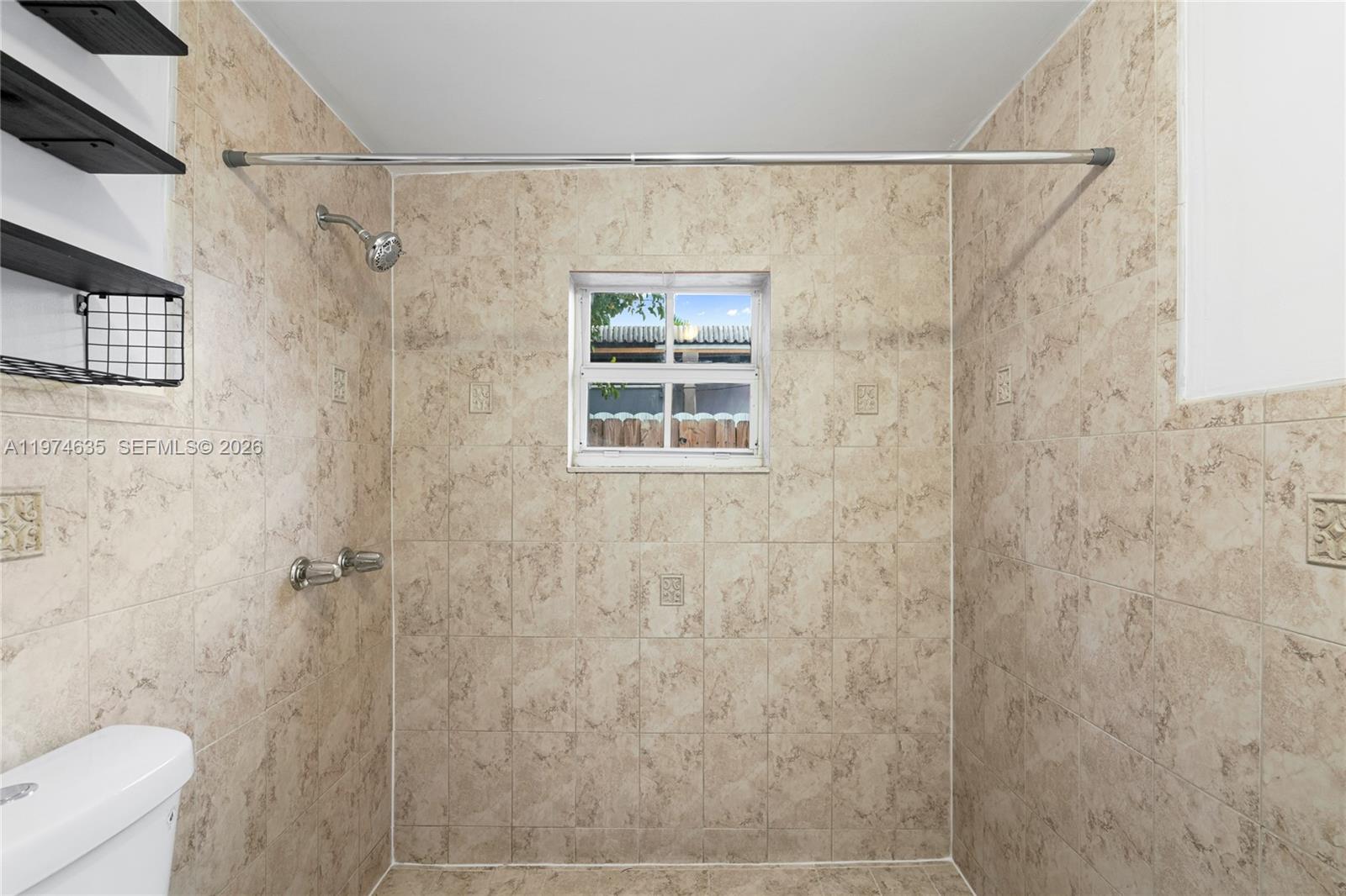 1381 W 63rd St Hialeah, FL 33012