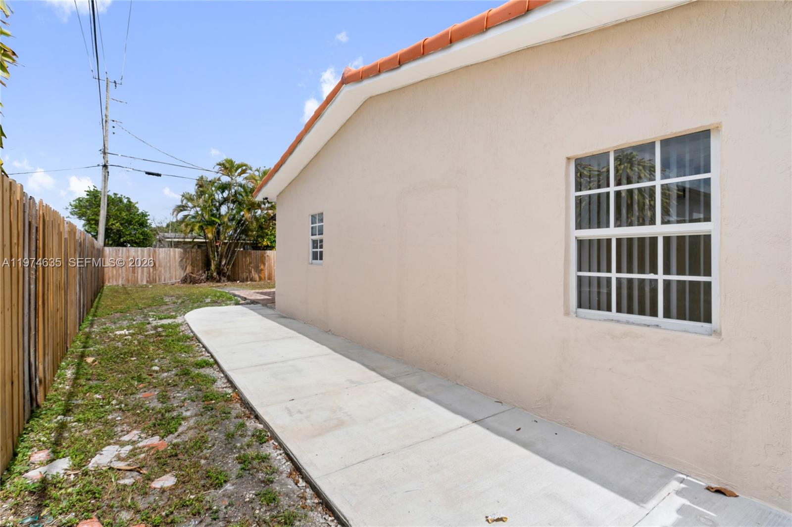 1381 W 63rd St Hialeah, FL 33012