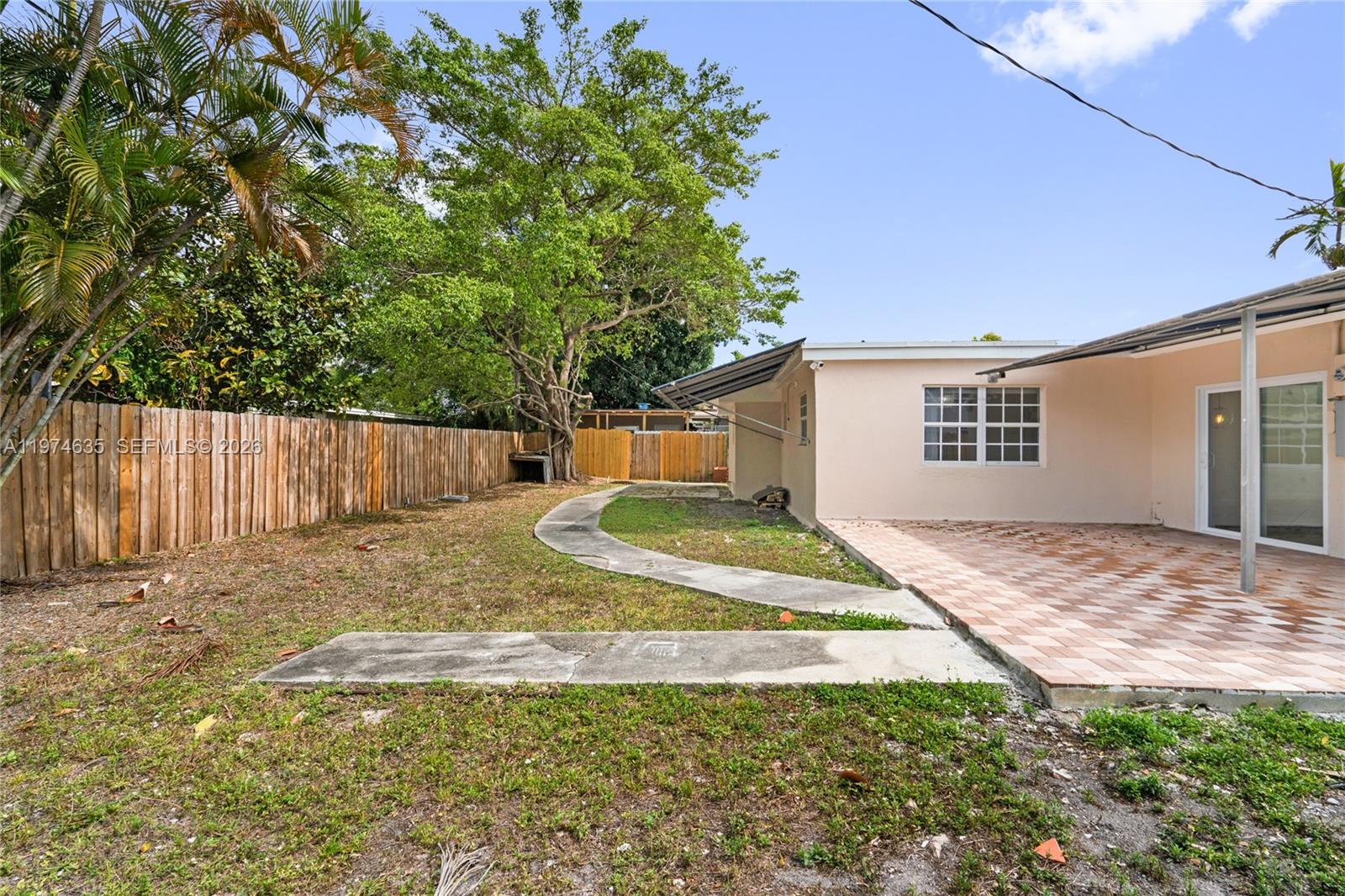 1381 W 63rd St Hialeah, FL 33012