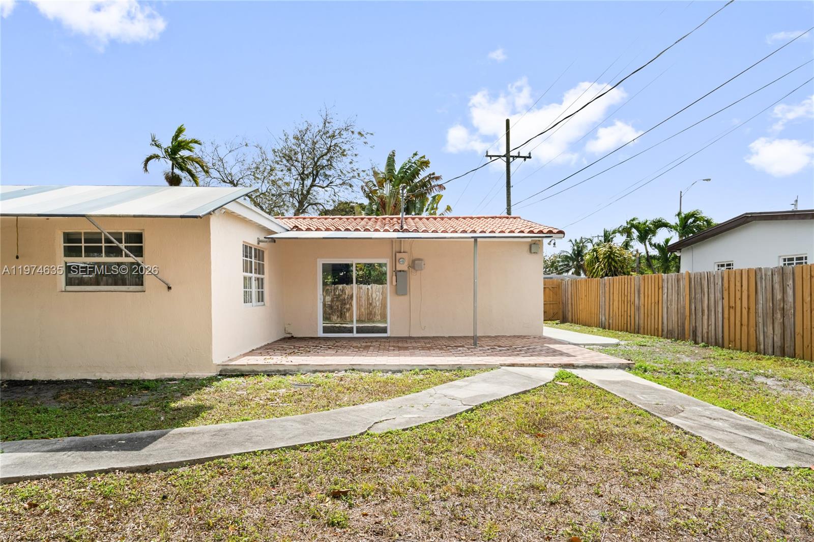 1381 W 63rd St Hialeah, FL 33012