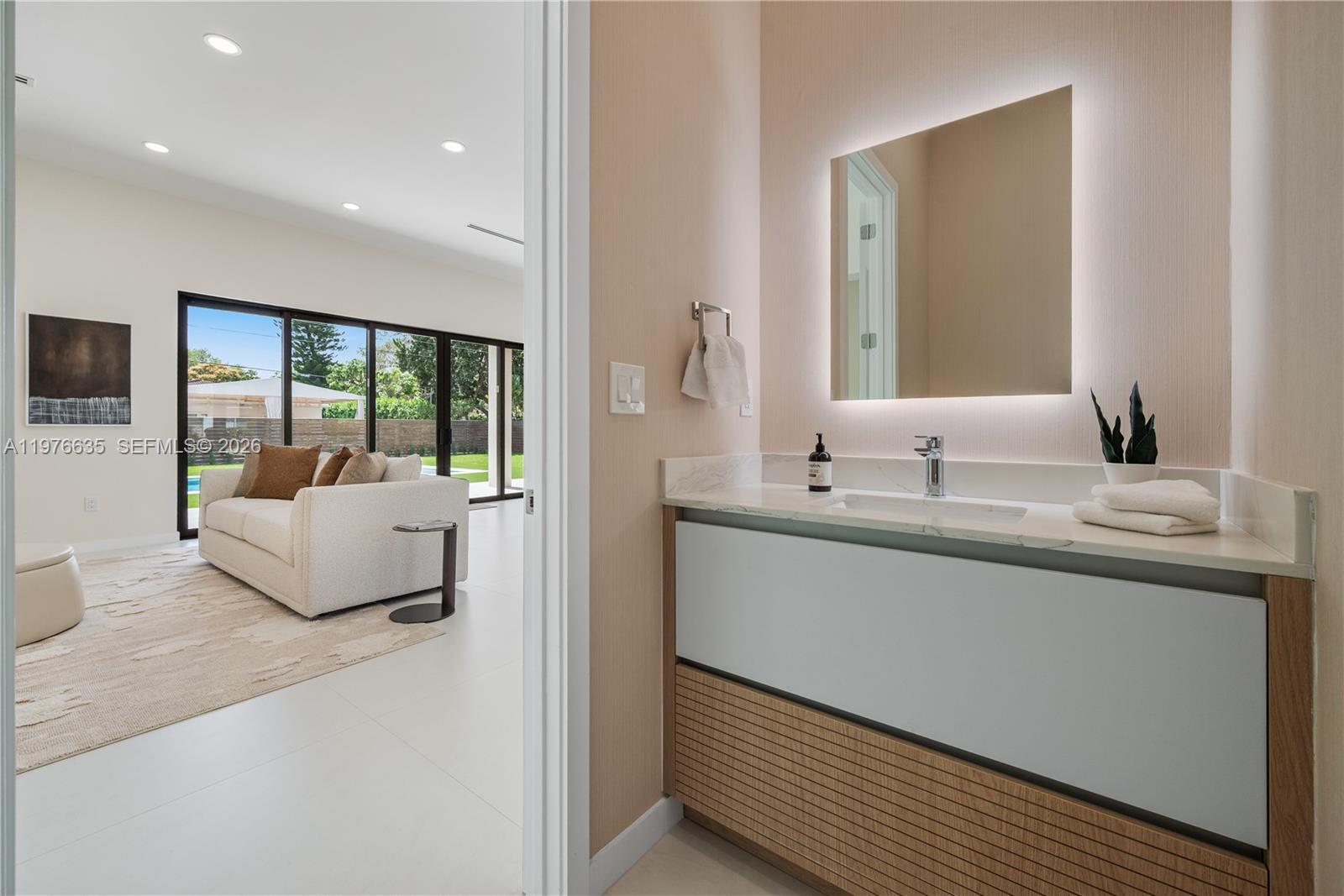 6990 SW 58th St Miami, FL 33143