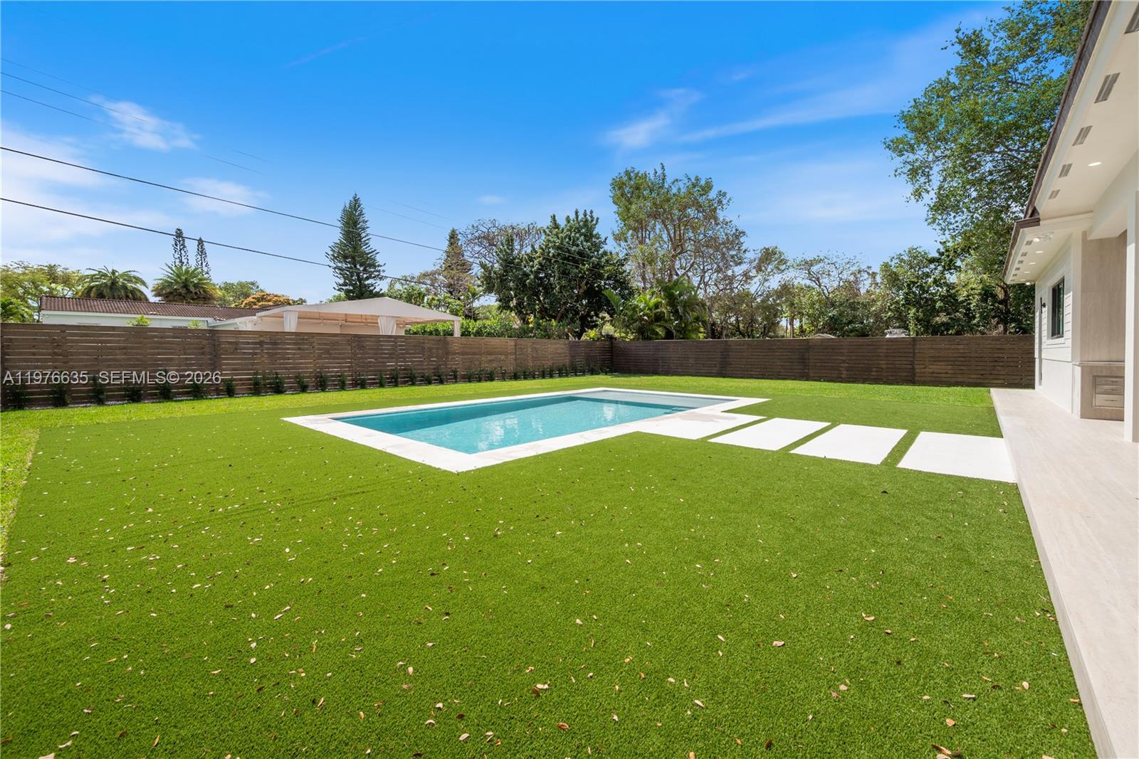 6990 SW 58th St Miami, FL 33143