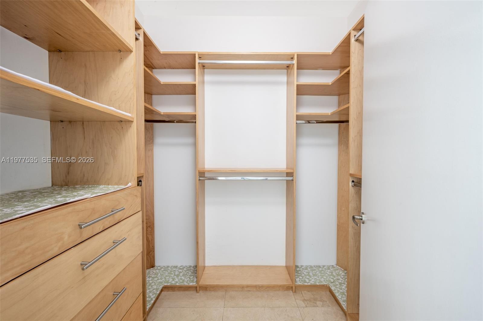 1331 Brickell Bay Dr #911 Miami, FL 33131