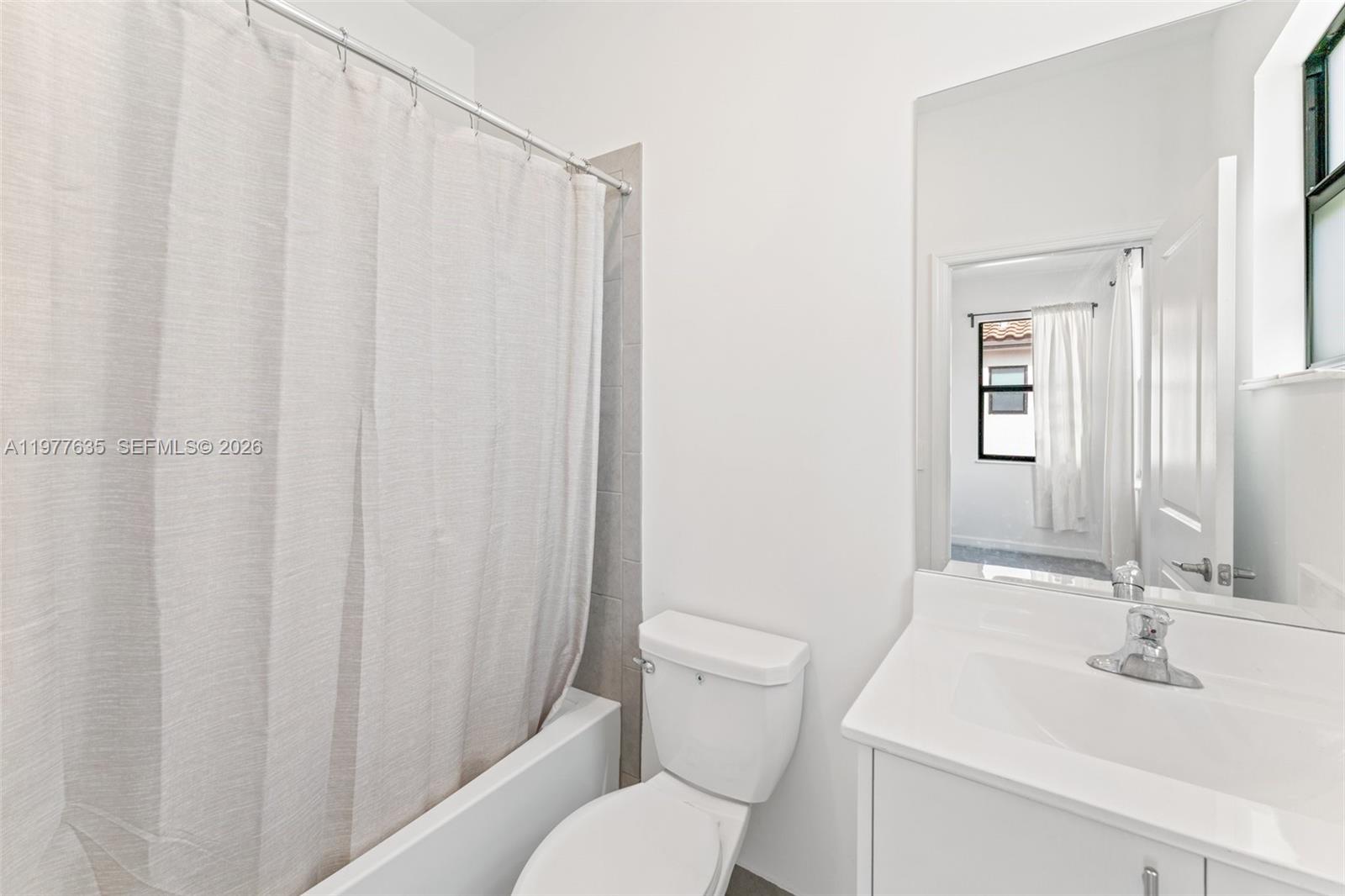 11755 SW 246th Ter Miami, FL 33032