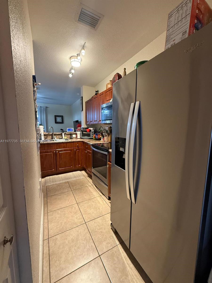 9207 SW 227th St #3 Cutler Bay, FL 33190