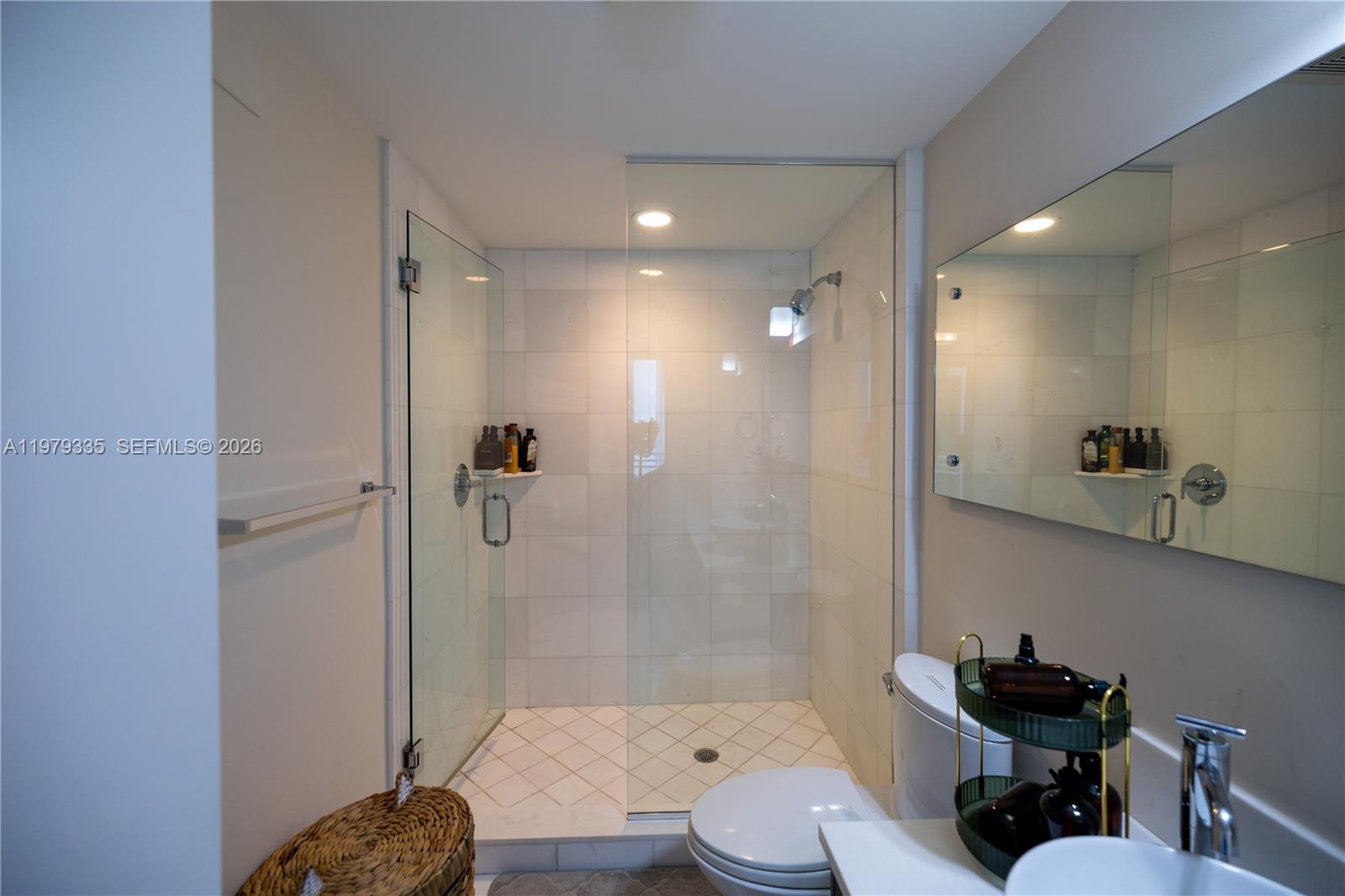 Undisclosed Address Aventura, FL 33180