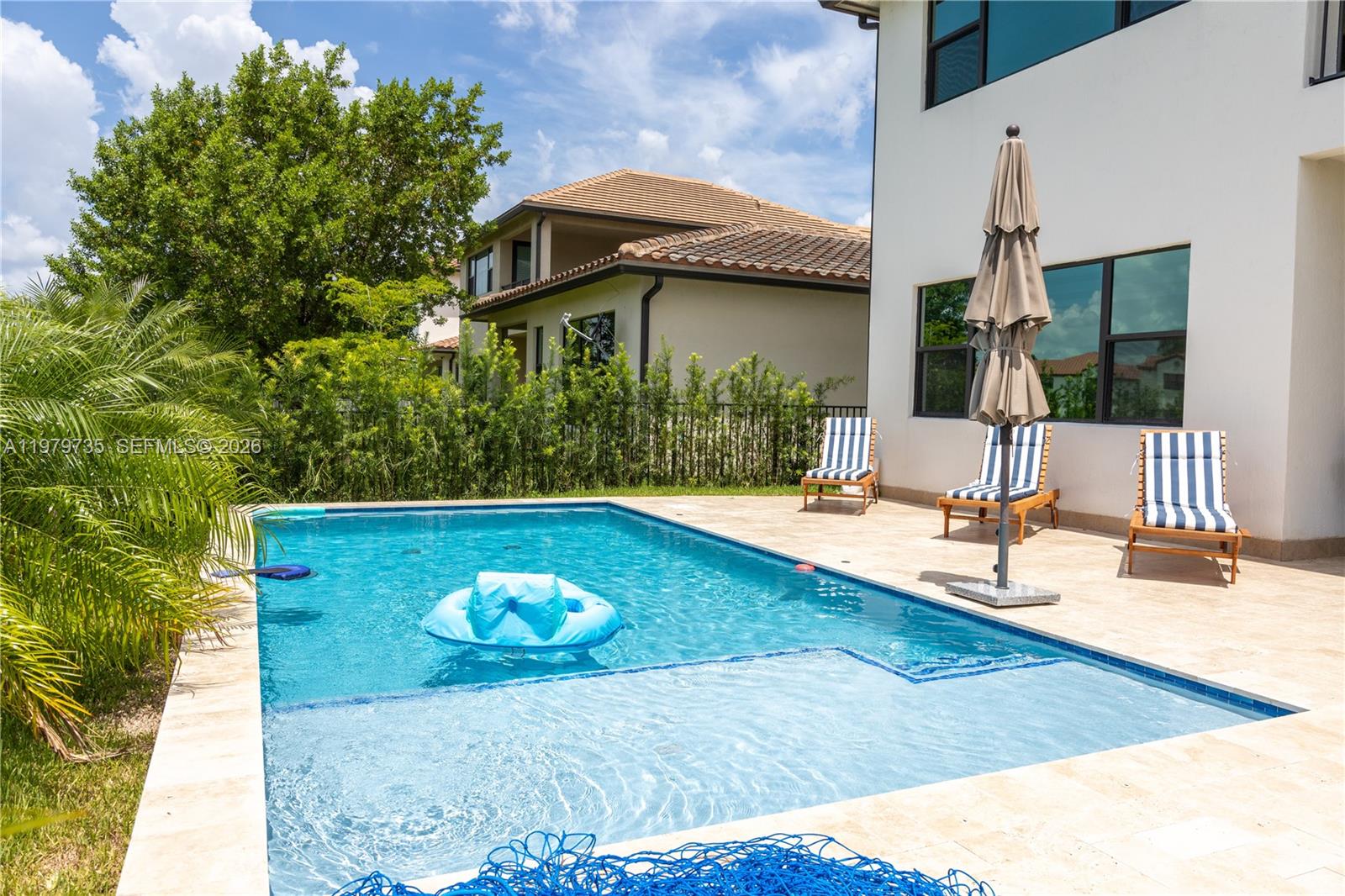 11826 SW 13th Ct Pembroke Pines, FL 33025