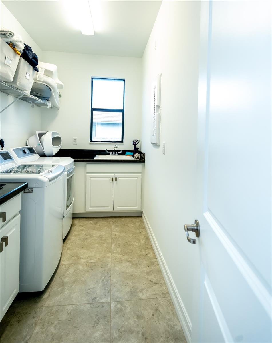 11826 SW 13th Ct Pembroke Pines, FL 33025