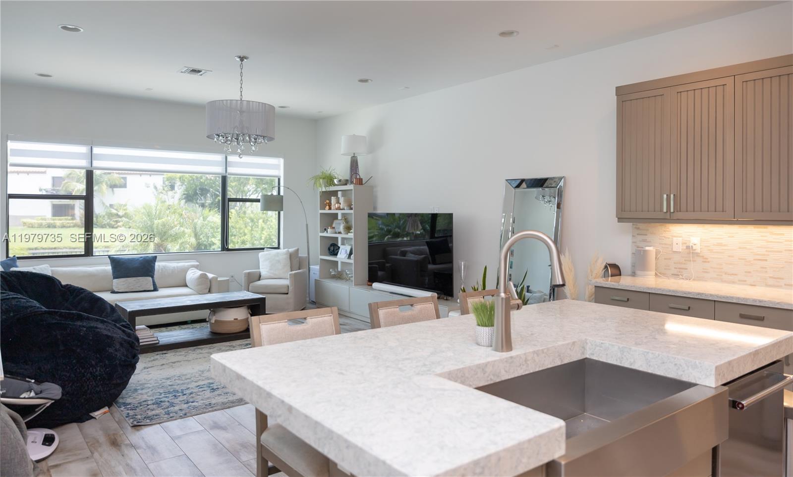 11826 SW 13th Ct Pembroke Pines, FL 33025