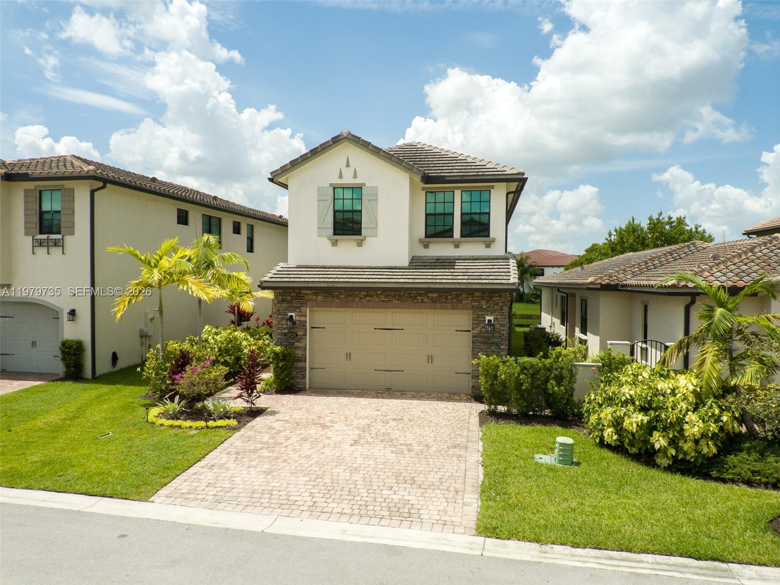 11826 SW 13th Ct Pembroke Pines, FL 33025