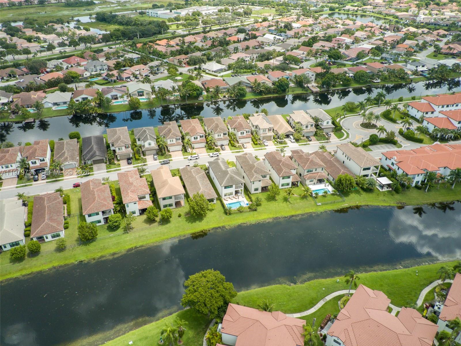 11826 SW 13th Ct Pembroke Pines, FL 33025