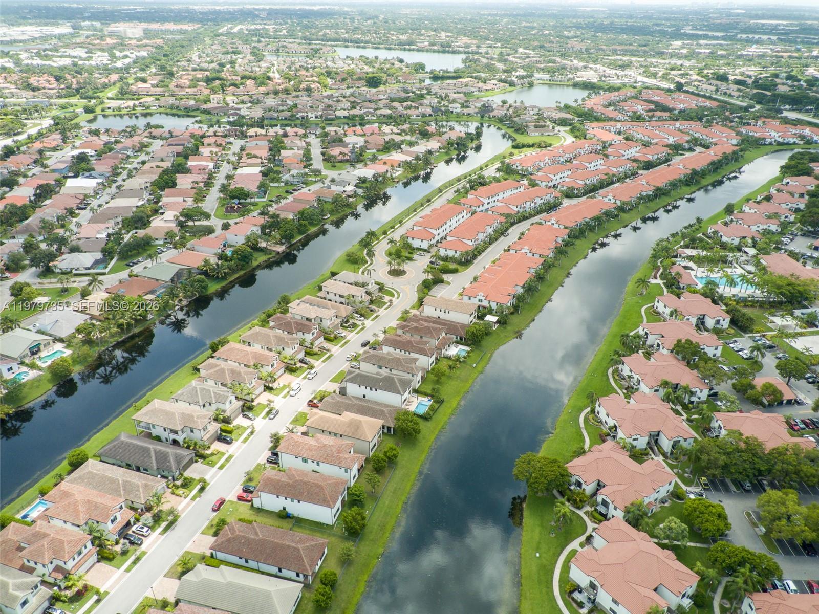 11826 SW 13th Ct Pembroke Pines, FL 33025