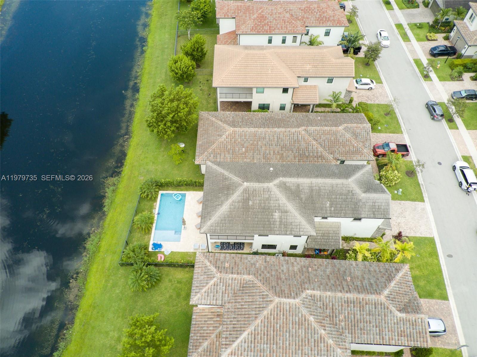 11826 SW 13th Ct Pembroke Pines, FL 33025