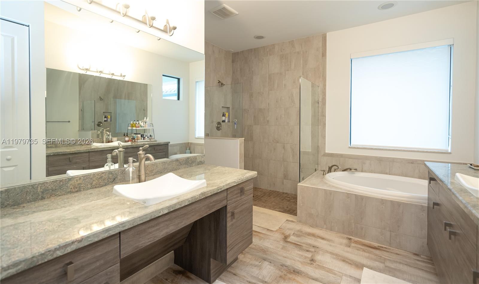 11826 SW 13th Ct Pembroke Pines, FL 33025