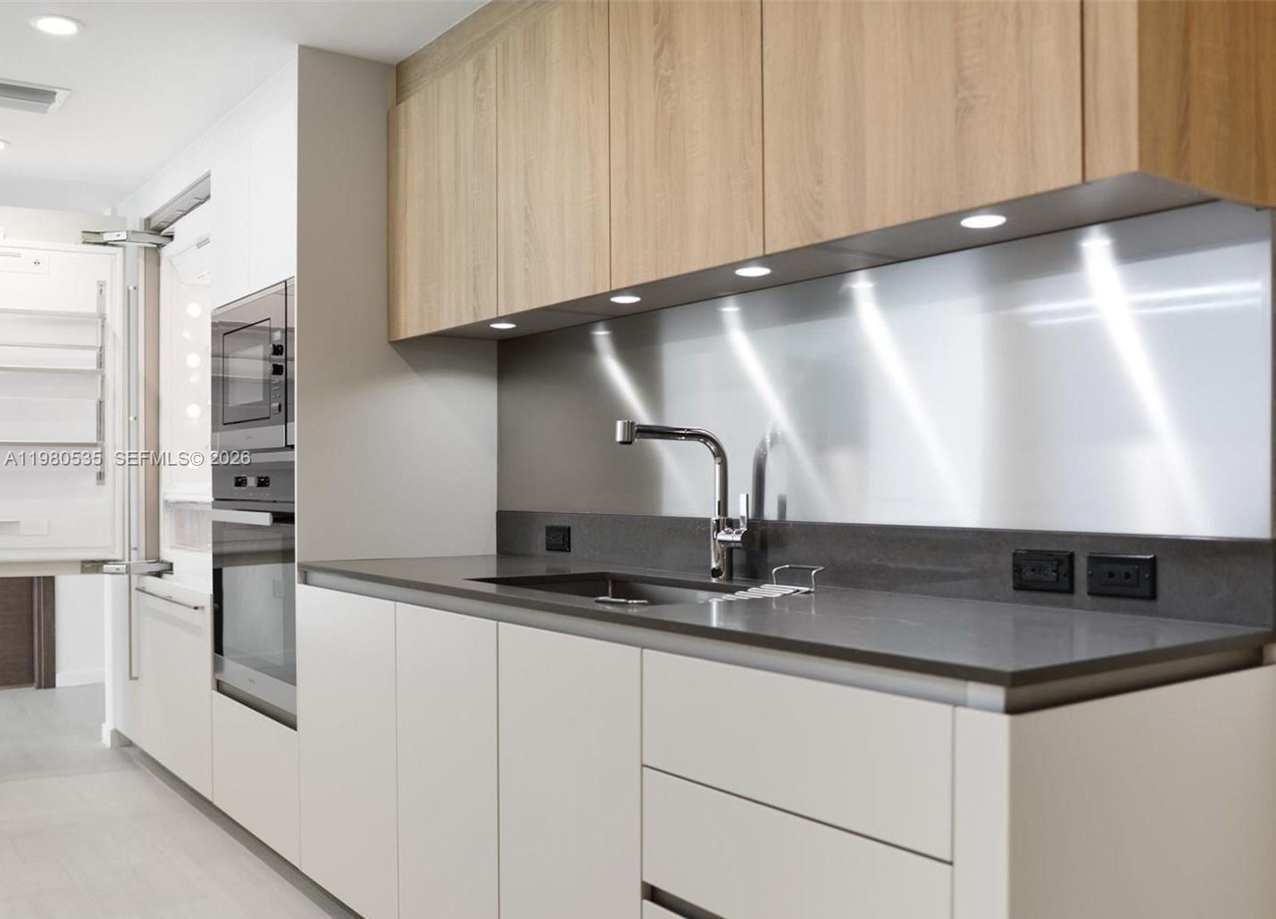 1000 Brickell Plz #4506 Miami, FL 33131