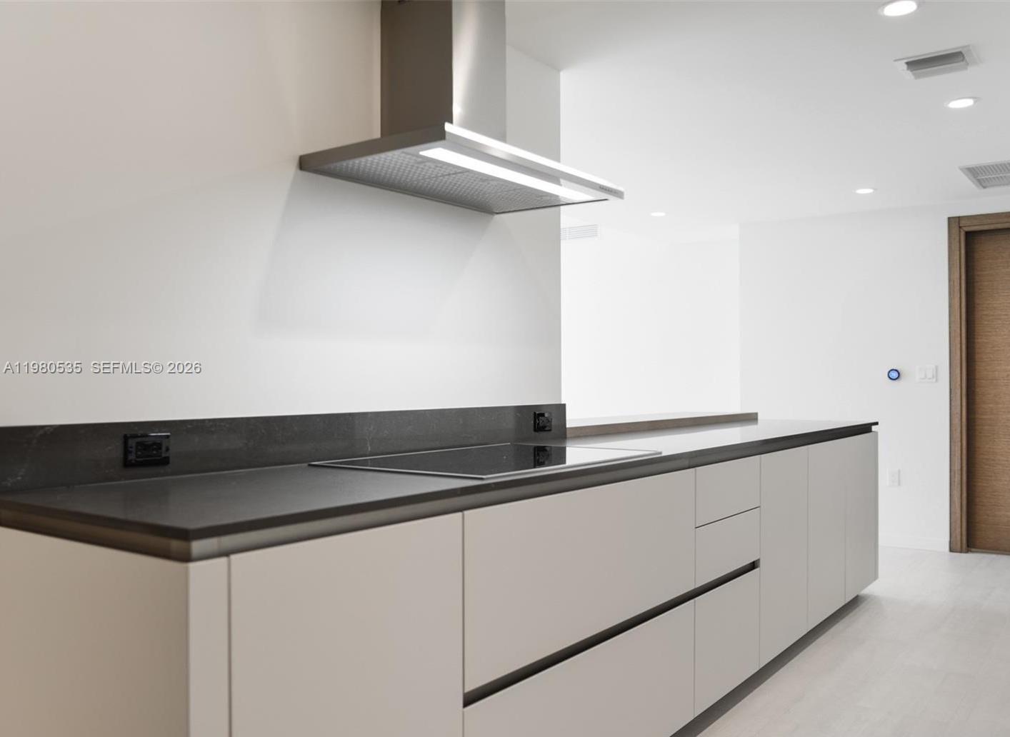 1000 Brickell Plz #4506 Miami, FL 33131