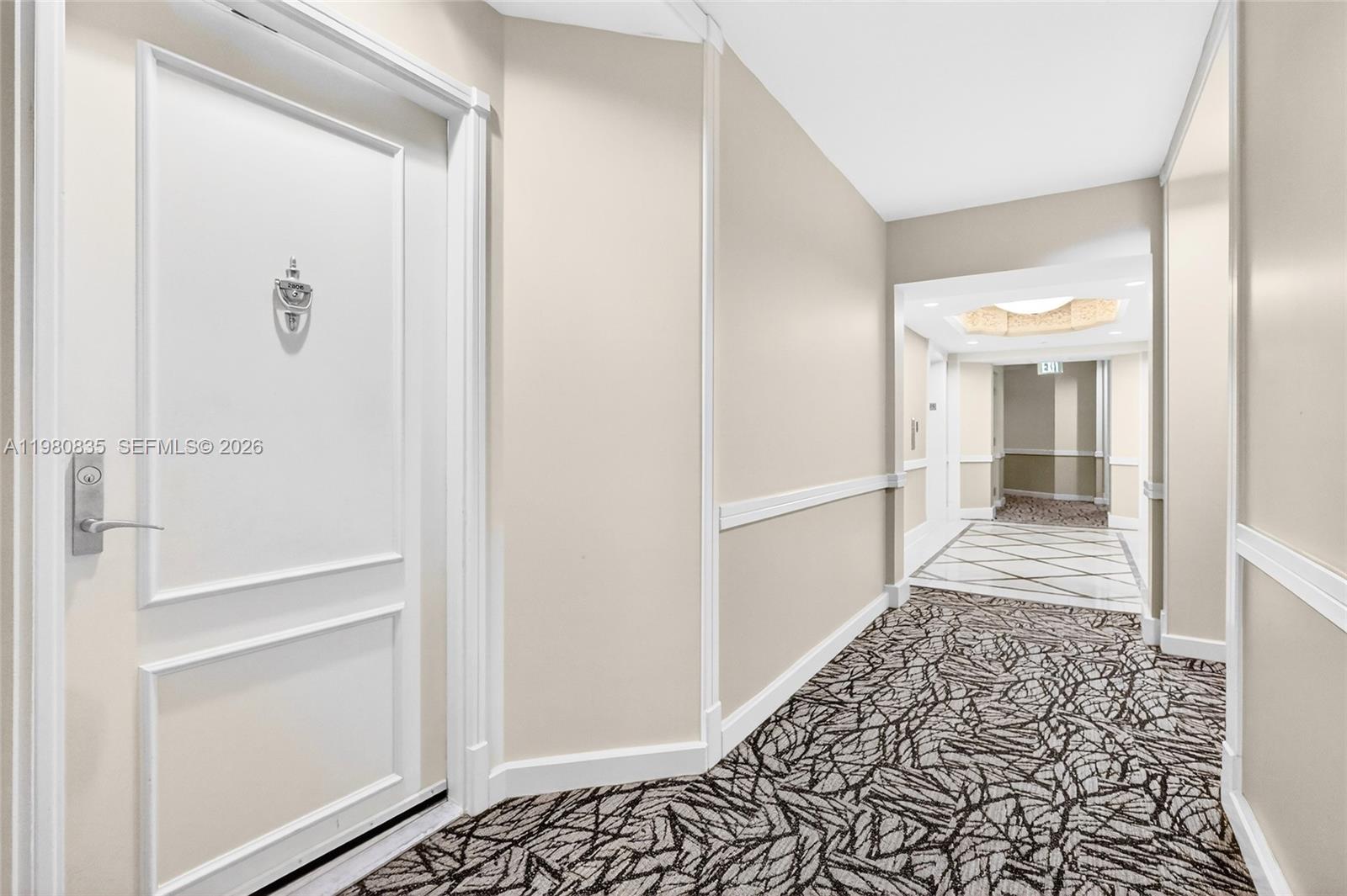 701 Brickell Key Blvd #LPH-06 / (2606) Miami, FL 33131