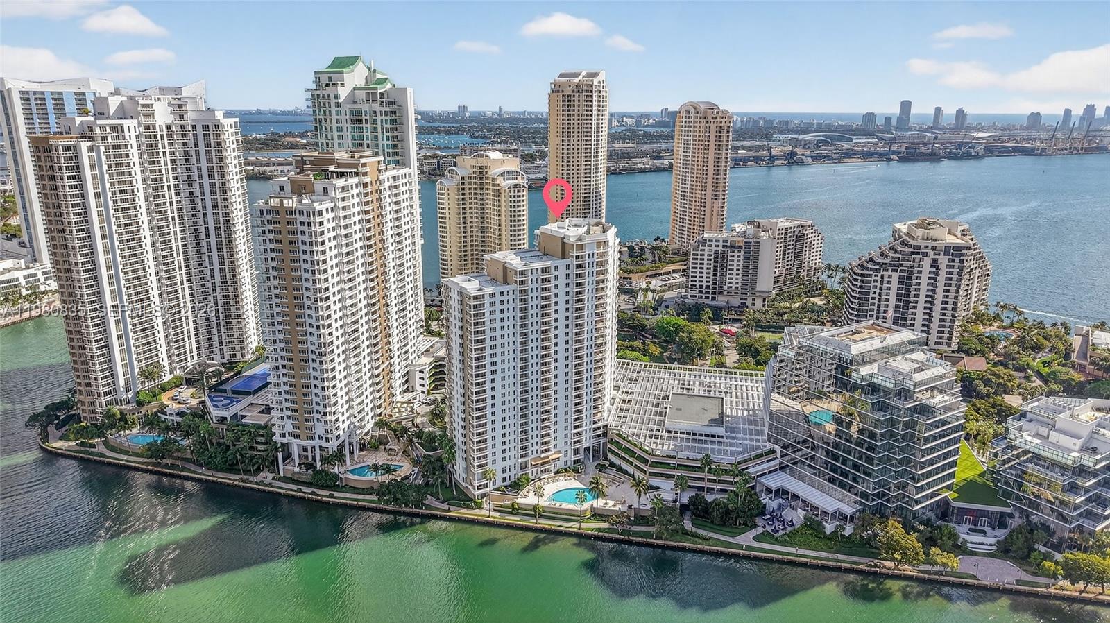 701 Brickell Key Blvd #LPH-06 / (2606) Miami, FL 33131