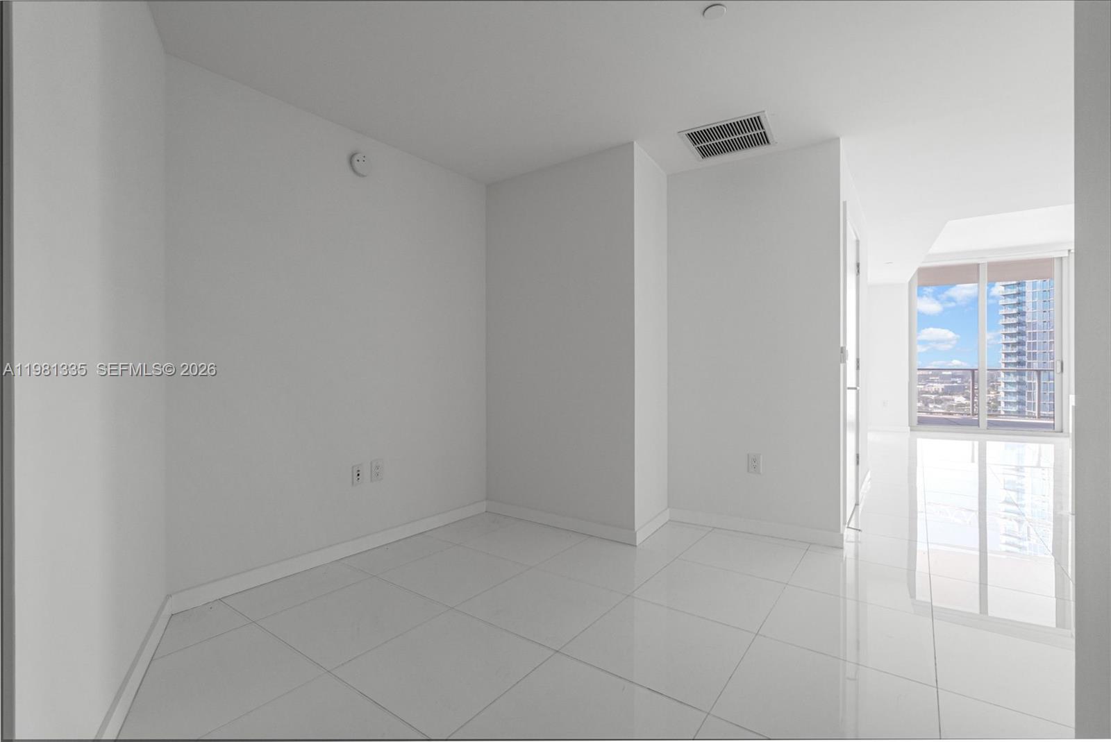 851 NE 1st Ave #2200 Miami, FL 33132