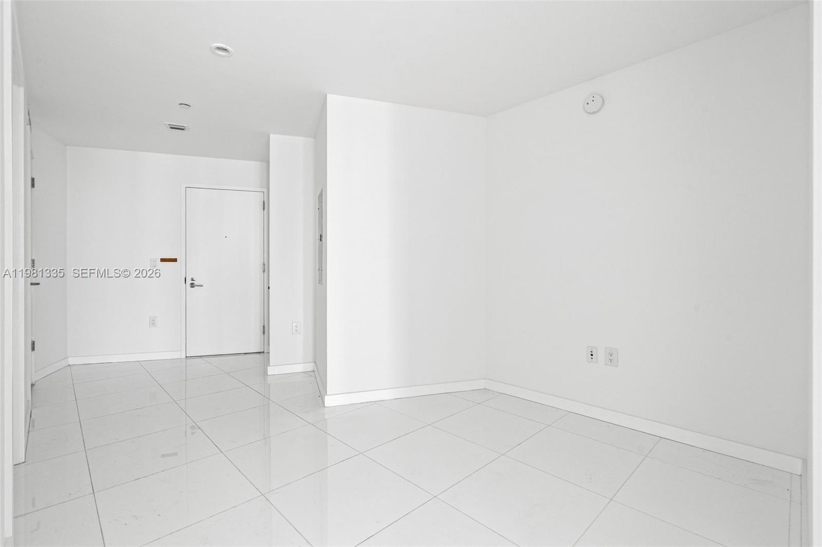 851 NE 1st Ave #2200 Miami, FL 33132