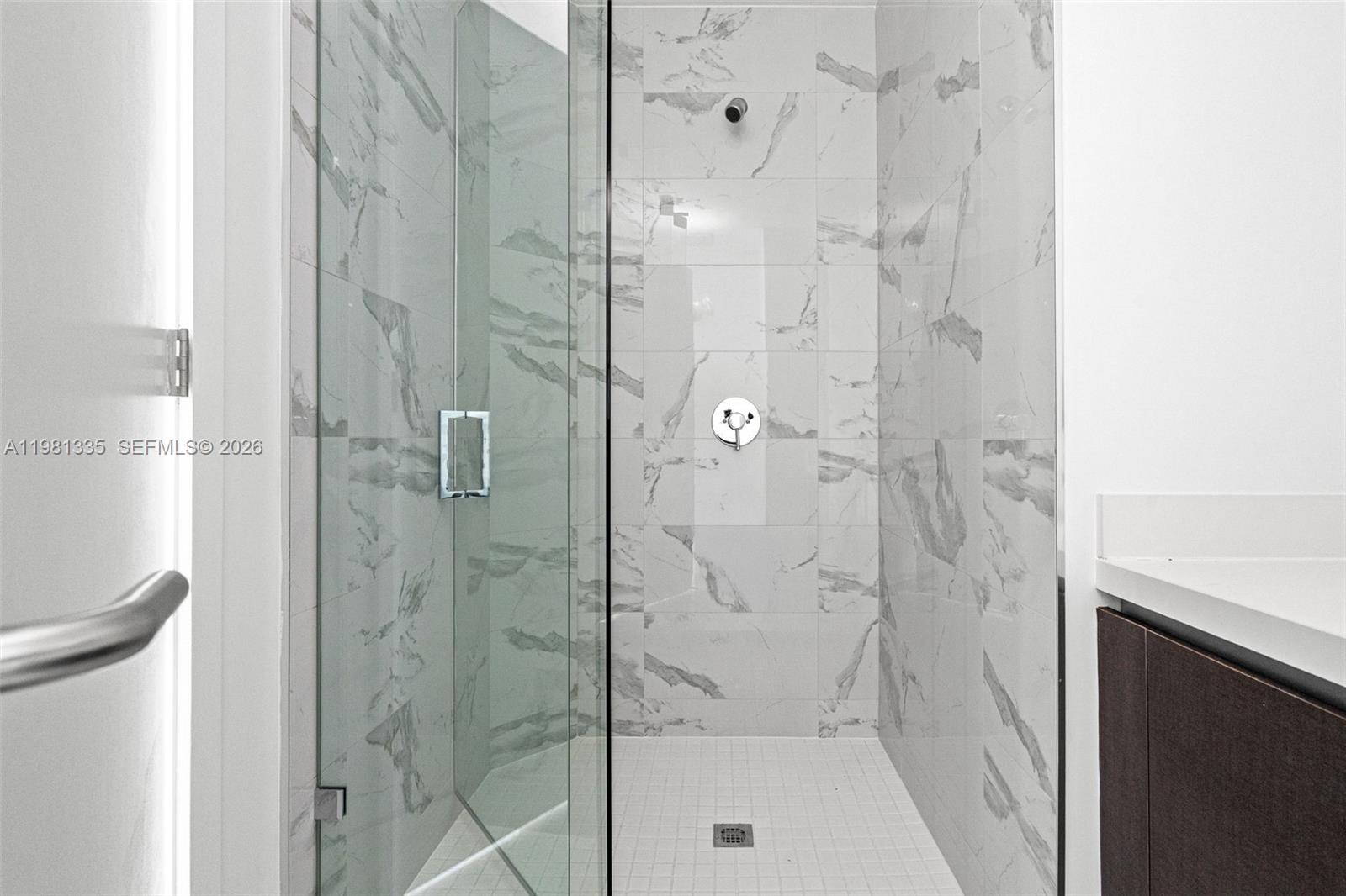 851 NE 1st Ave #2200 Miami, FL 33132