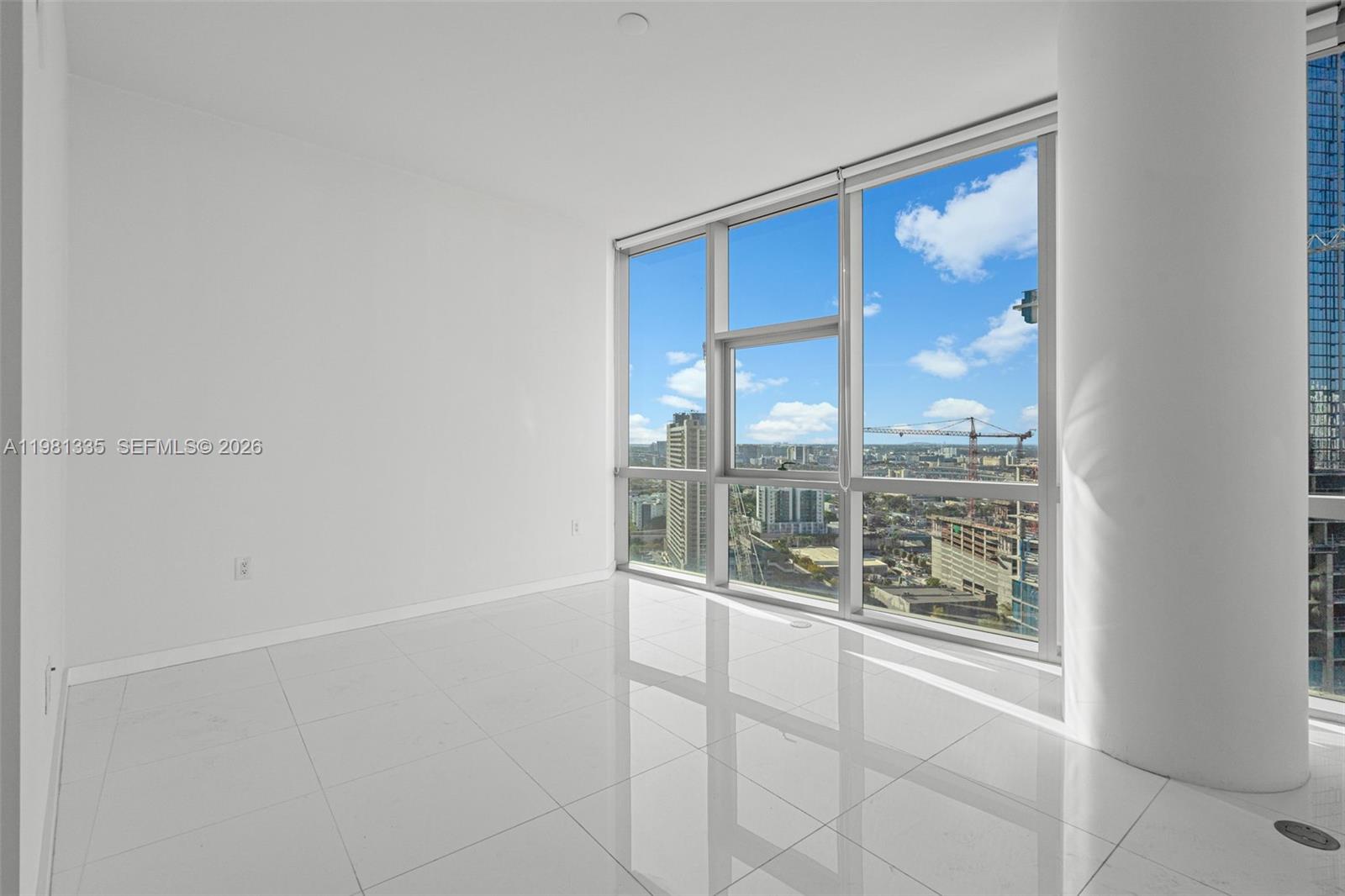 851 NE 1st Ave #2200 Miami, FL 33132